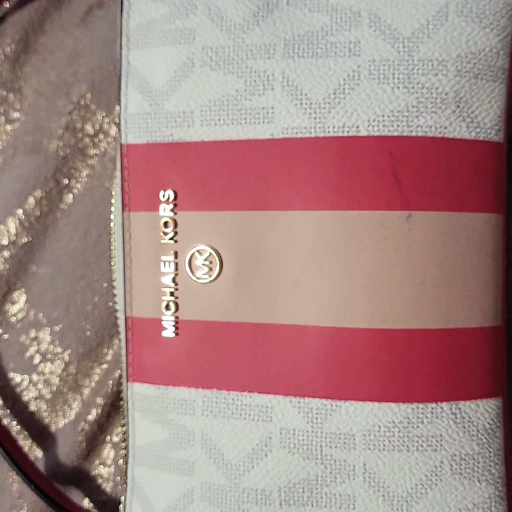 Michael Kors wristlet